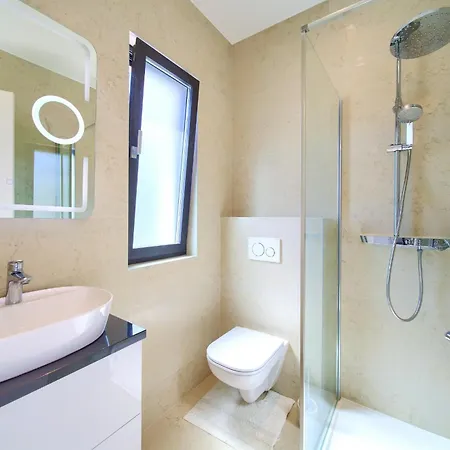 Vila Olive Garden With Beautiful View