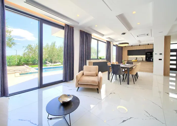 Olive Garden With Heated Pool And Sauna Villa