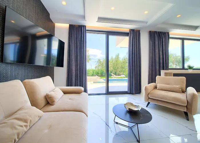 Olive Garden With Heated Pool And Sauna * Kornić