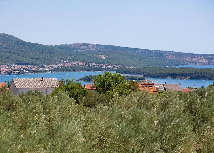 Olive Garden With Heated Pool And Sauna Villa *