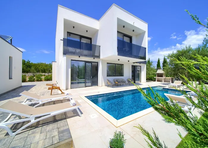 Villa Olive Garden With Heated Pool And Sauna