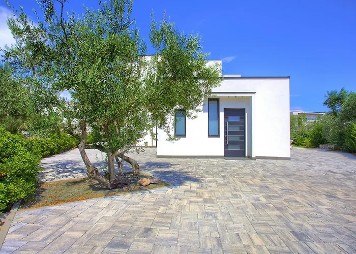 Olive Garden With Heated Pool And Sauna * Kornić