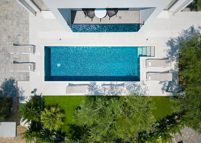 Villa Olive Garden With Heated Pool And Sauna