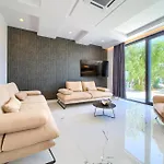 Olive Garden With Heated Pool And Sauna Vila Kornić