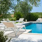 Olive Garden With Heated Pool And Sauna * Kornić
