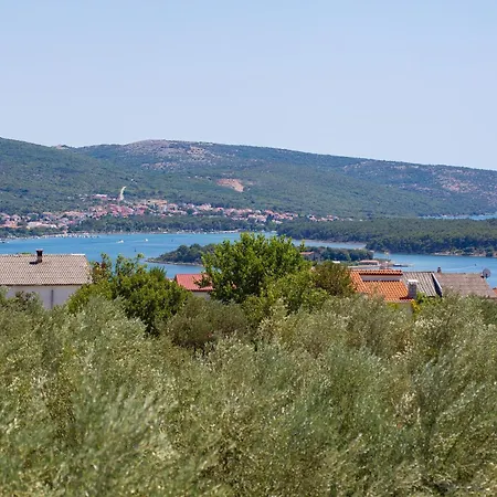 Olive Garden With Heated Pool And Sauna Vila *